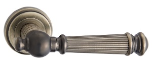 Дверная ручка VANTAGE V83M AL (матовая бронза)