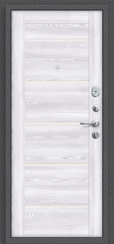 Входная металлическая дверь Тайга-9 антик серебряный / царга