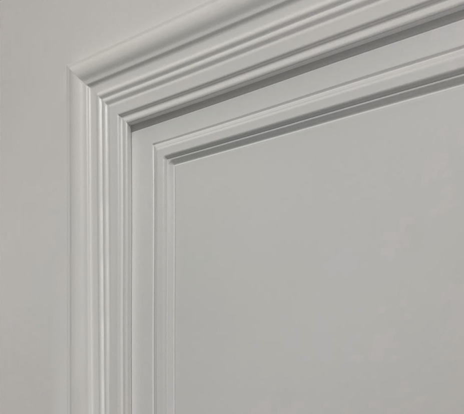 Дверь межкомнатная крашенная Престиж 1/2 эмаль светло-серая RAL7047 остеклённая (сатинат белый с рисунком)